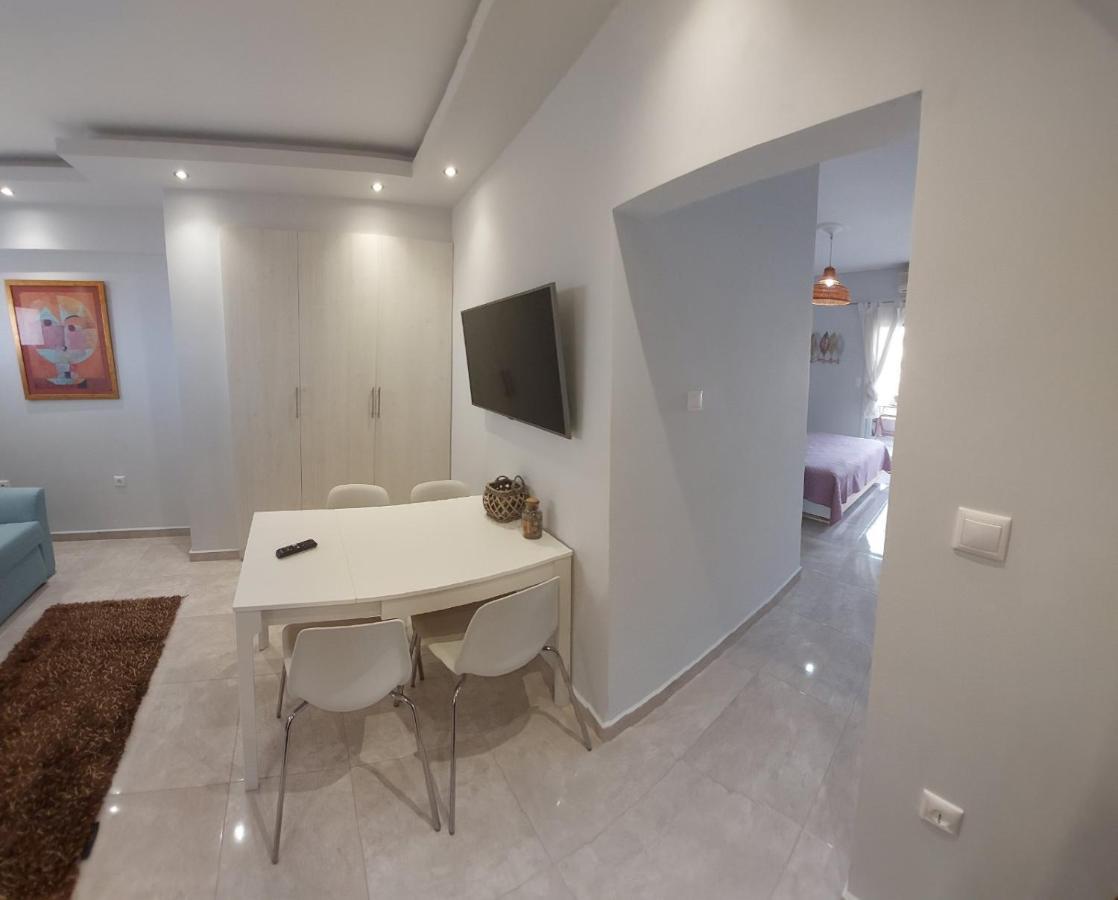 Zeppelin Apartment Лутраки Екстериор снимка
