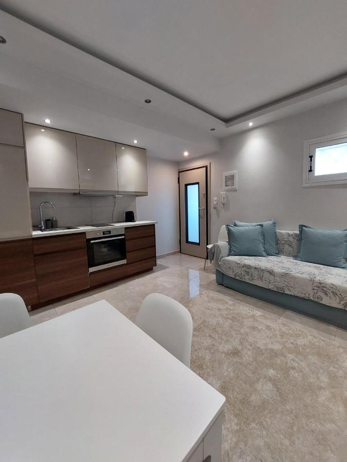 Zeppelin Apartment Лутраки Екстериор снимка