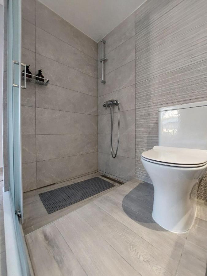 Zeppelin Apartment Лутраки Екстериор снимка